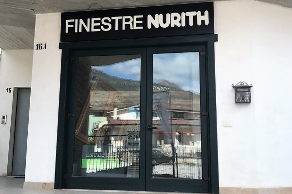 Finestre in pvc a Villa d'Agri POTENZA VIOLA INFISSI FINESTRENURITH STORE