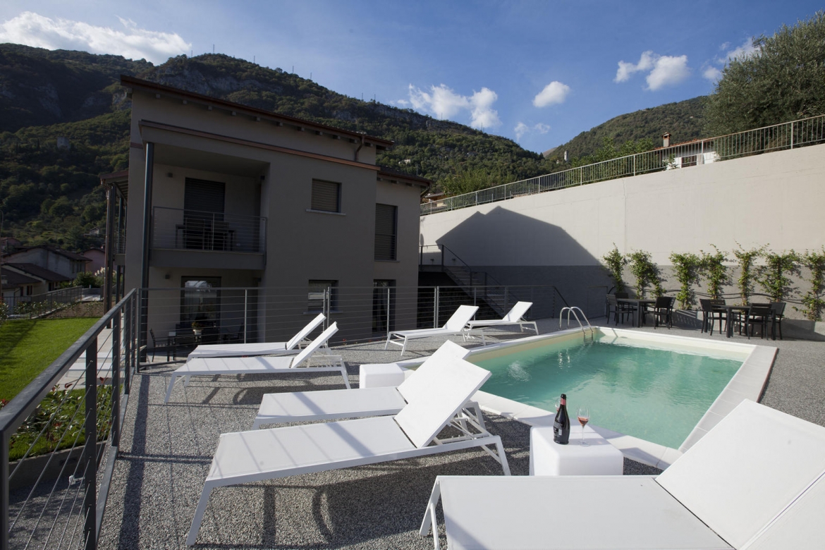 FinestreNURITH al Residence Comacina - Ossuccio (Como-Italy)